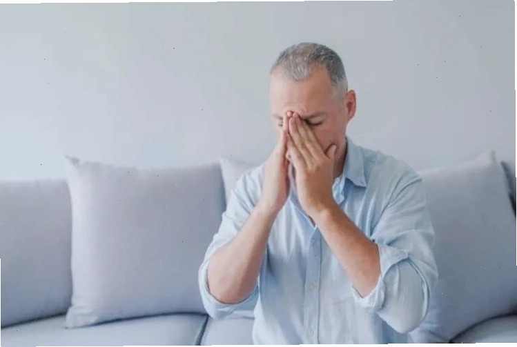 Ăn mặn có thể gây chóng mặt