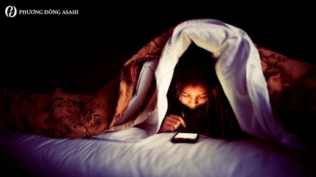 Ánh sáng xanh từ điện thoại