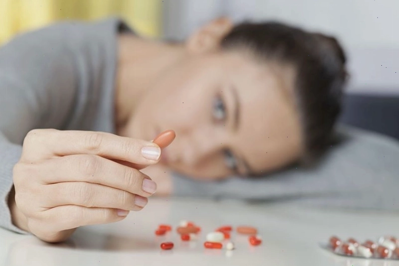 Các loại thuốc có thể gây tác dụng phụ bầm tím da