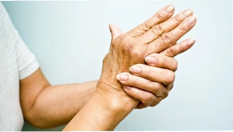 Cách xử lý khi đau khớp ngón tay không gập được