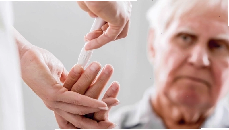 Cần khám để tìm nguyên nhân gây tê bì ngón tay