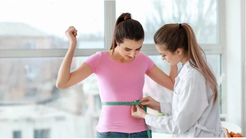 Cây mồng tơi tím được trồng trong vườn