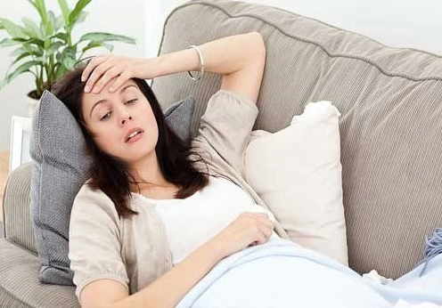 Chân tay bủn rủn là bị bệnh gì và cách nhận diện nguy cơ tiềm ẩn