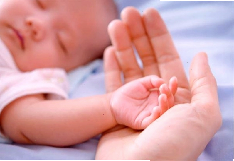 Có nhiều nguyên nhân khiến trẻ bị sốt