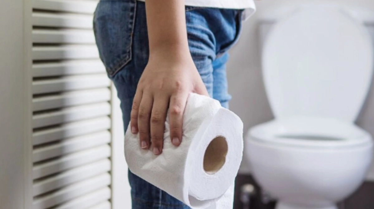 Đi cầu ra máu là bị bệnh gì và các dấu hiệu nhận biết sớm nhất