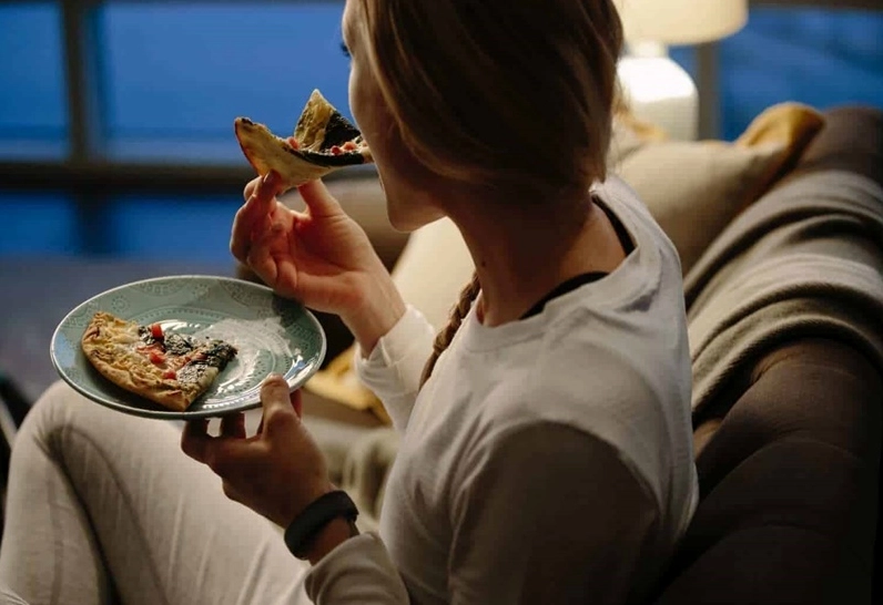 Giải đáp thắc mắc vừa ăn xong lại đói là bệnh gì và cách xử lý