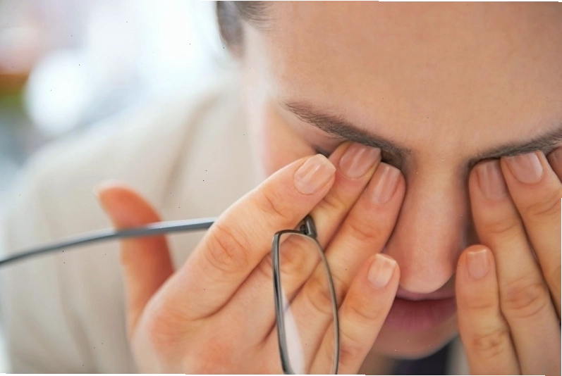 Giảm thị lực đi kèm rối loạn ngôn ngữ là dấu hiệu nguy hiểm