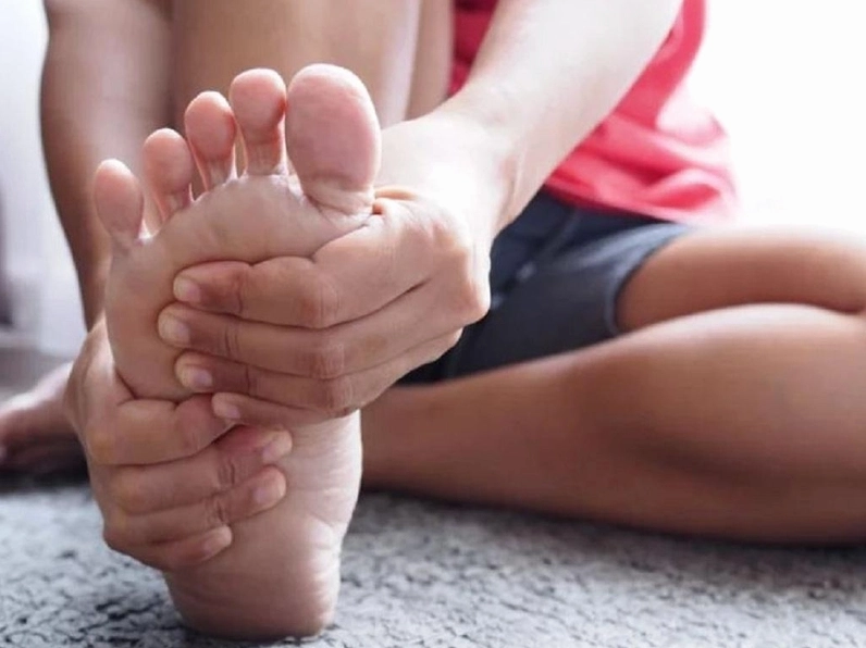Hay bị chuột rút bàn chân la bệnh gì và cách xử lý hiệu quả nhất