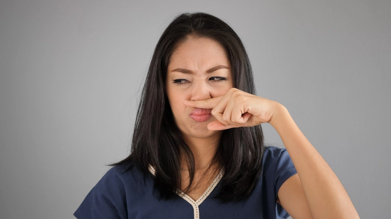 Hay đánh rắm là bị bệnh gì và khi nào bạn cần đi thăm khám bác sĩ