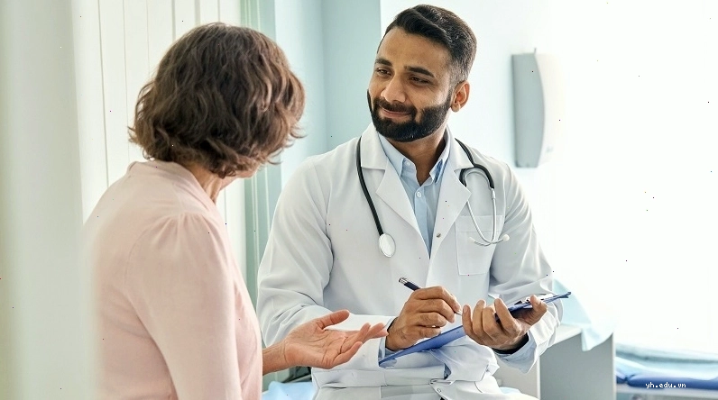Hình ảnh bệnh nhân đang thực hiện thăm khám định kỳ