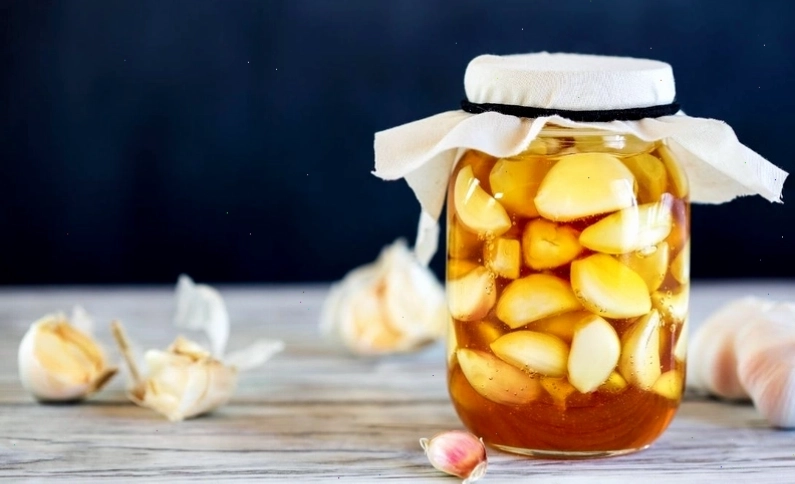 Hình ảnh minh họa hũ tỏi ngâm mật ong tự nhiên