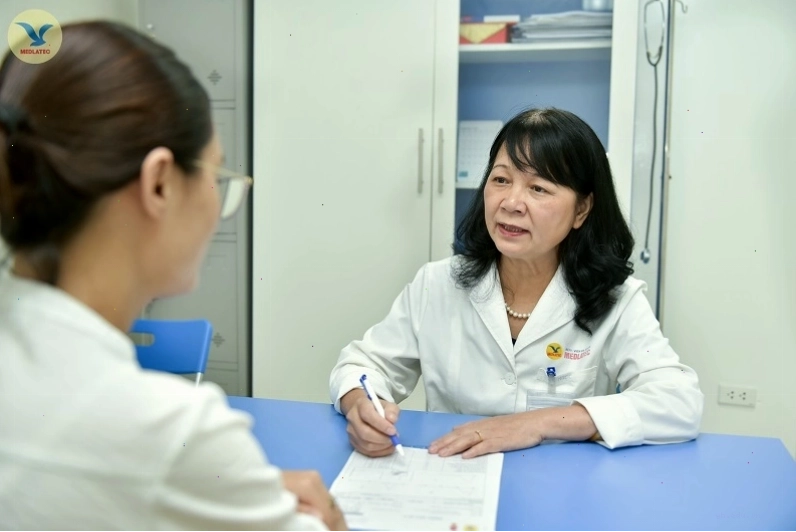 Hình ảnh minh họa quy trình thăm khám bệnh lý về gan mật tại bệnh viện