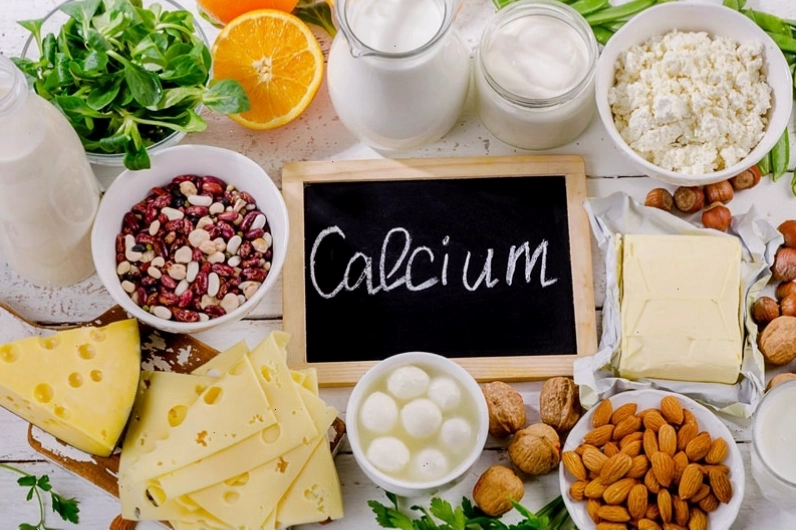 Hình ảnh mô tả bữa ăn thiếu chất là nguyên nhân chính gây thiếu canxi