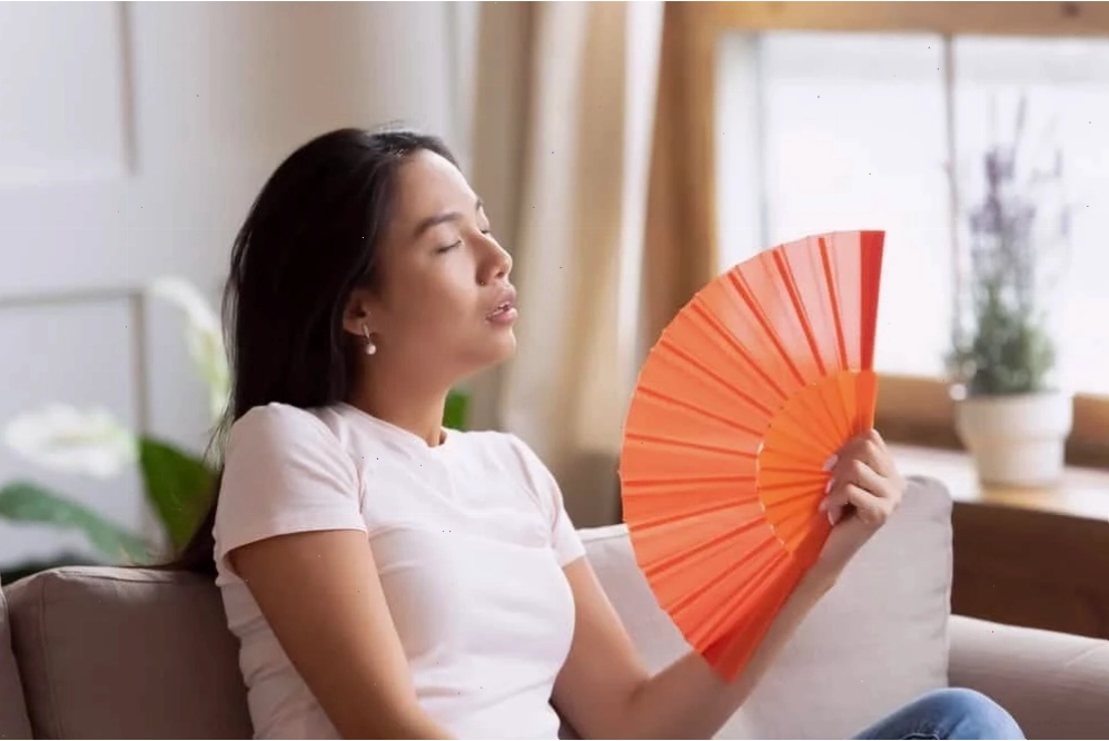 Hình ảnh tổng quan về tình trạng hơi thở nóng