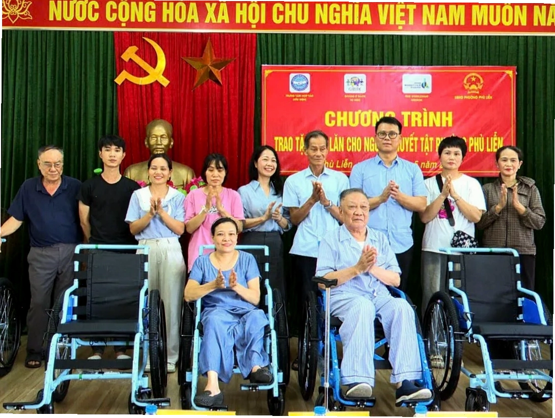 Hỗ trợ người khuyết tật