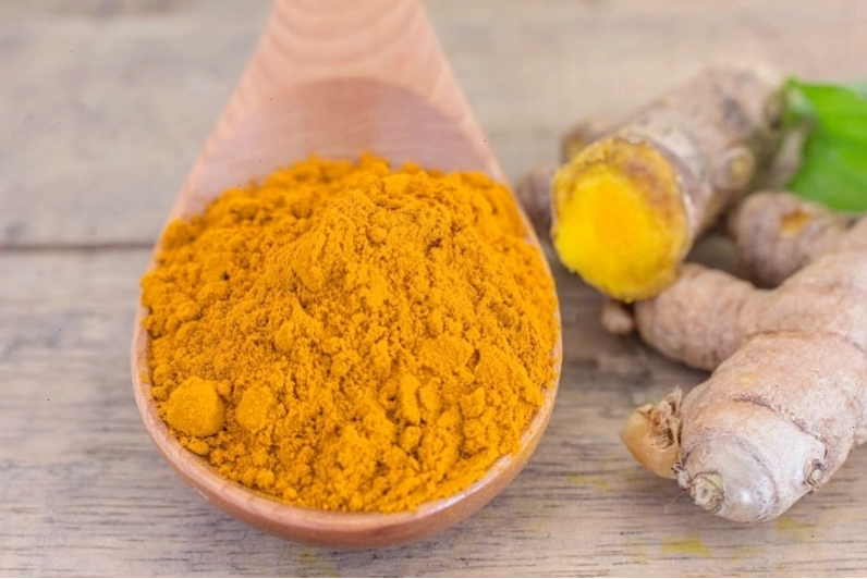 Hoạt chất curcumin trong nghệ giúp kháng viêm và cải thiện đau nhức xương khớp