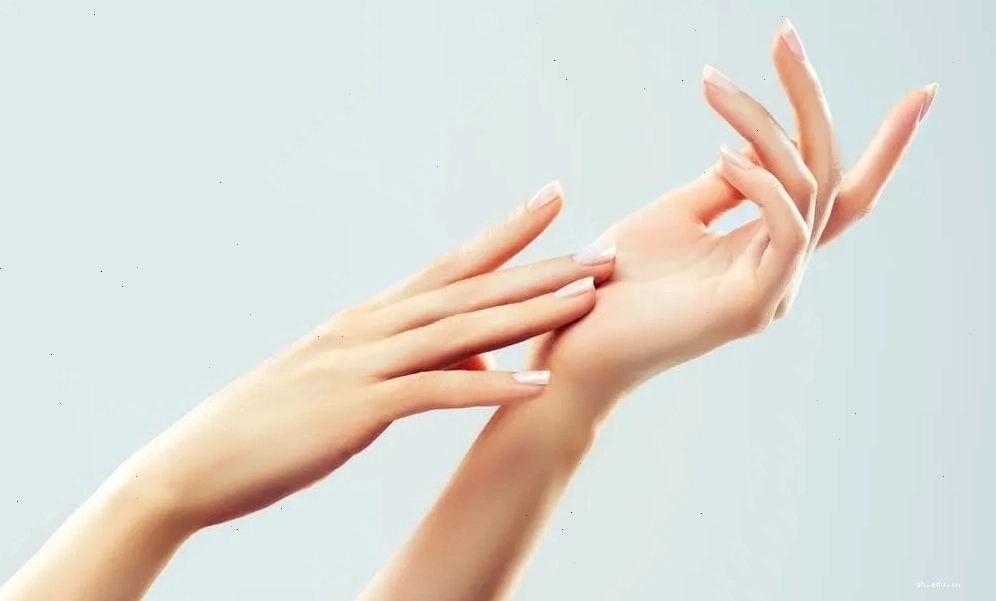 Hướng dẫn các bước chăm sóc móng tay tại nhà