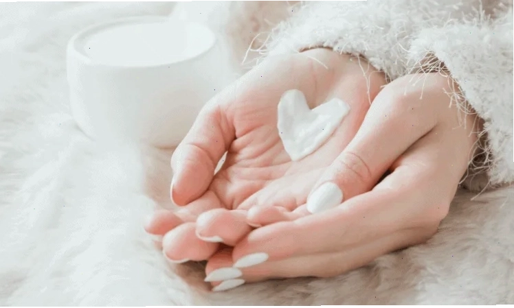 Khí hậu khô lạnh ảnh hưởng da tay