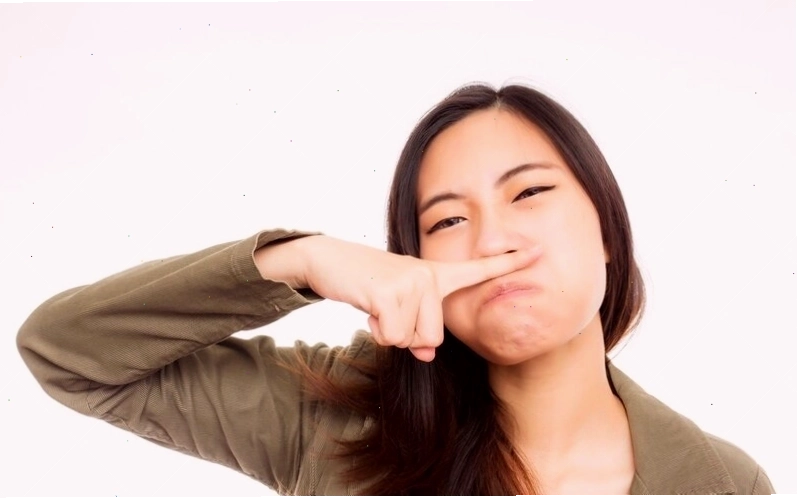 Khí hư có mùi chua xuất phát từ nhiều nguyên nhân khác nhau
