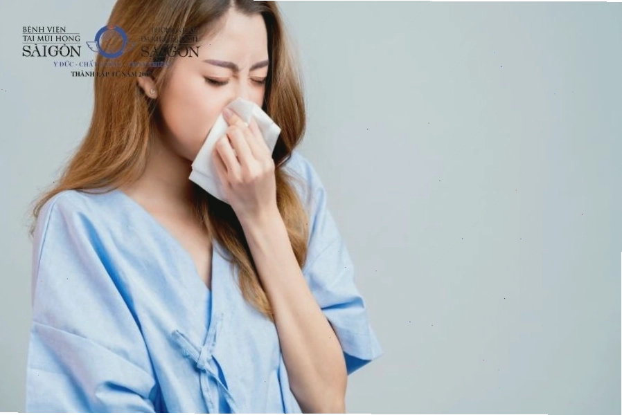 Khô cổ họng do tác động của viêm mũi dị ứng