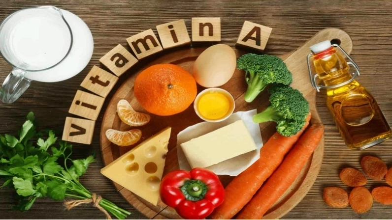 Kiểm tra tình trạng da mụn vùng cằm