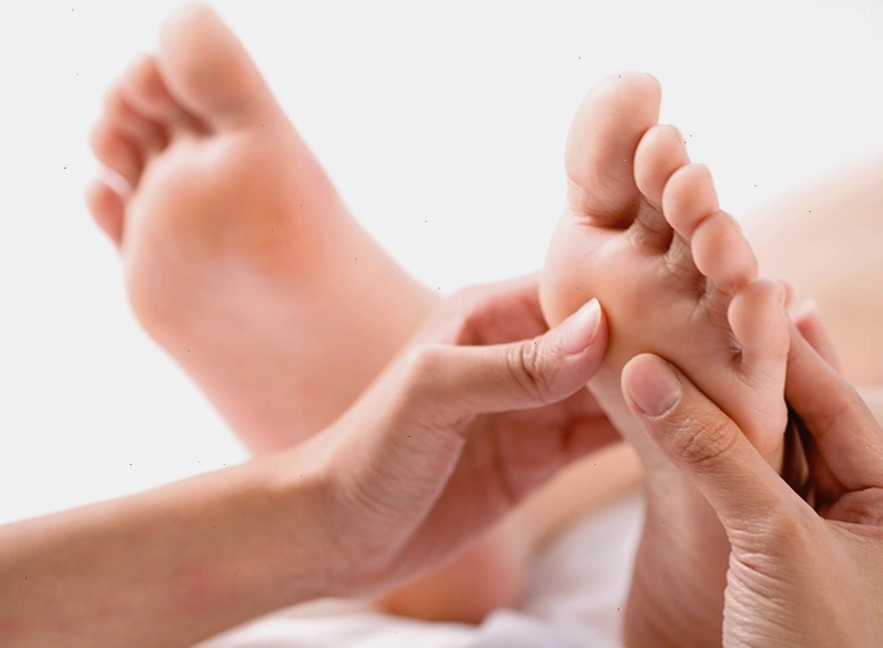 Massage giúp giảm đau chuột rút