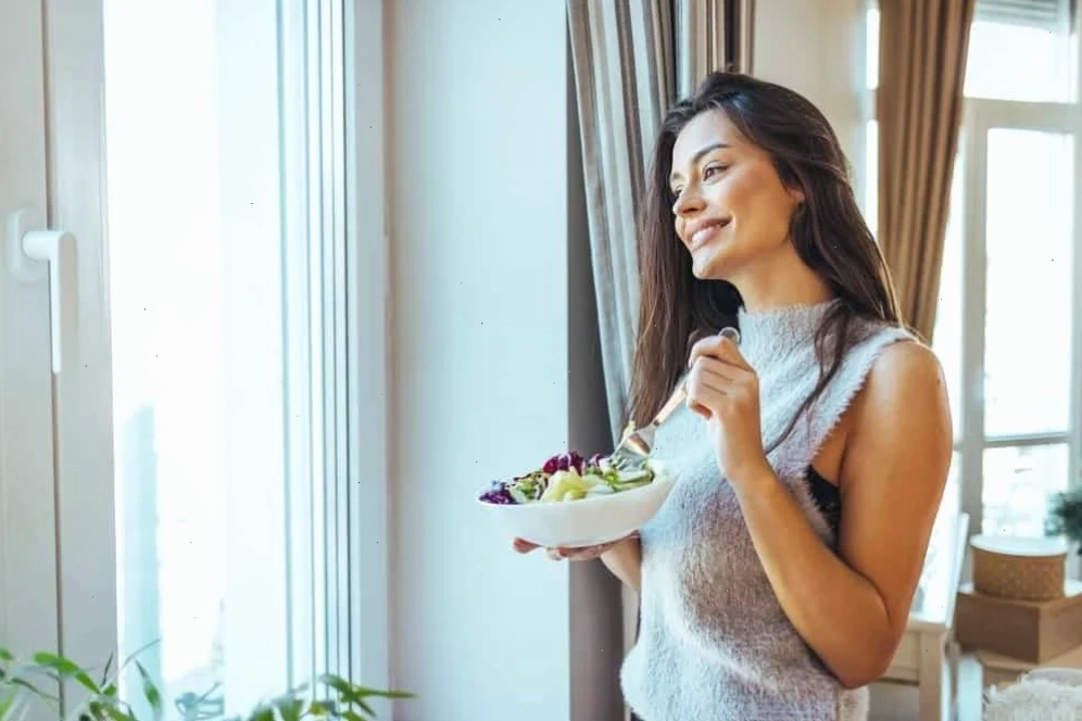 Minh họa cảm giác đói bụng liên tục cần được thăm khám