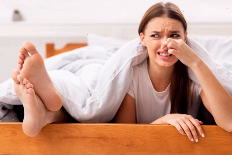 Mồ hôi chân gây bất tiện trong cuộc sống