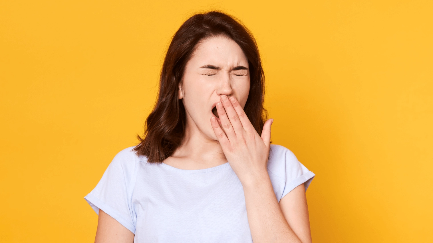 Ngáp hoài là bệnh gì và những dấu hiệu sức khỏe cần chú ý ngay