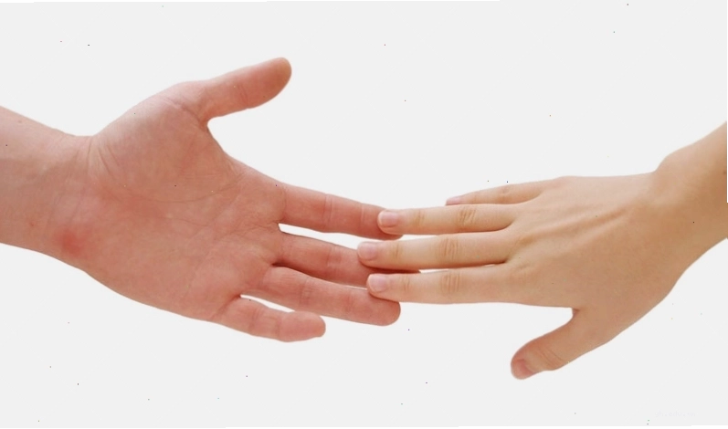 Người bệnh bắt tay nhau gây lây nhiễm