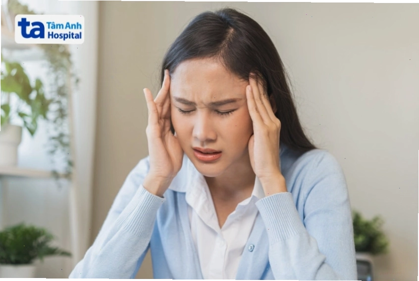 Người bị huyết áp không ổn định có thể gặp triệu chứng choáng váng, chóng mặt