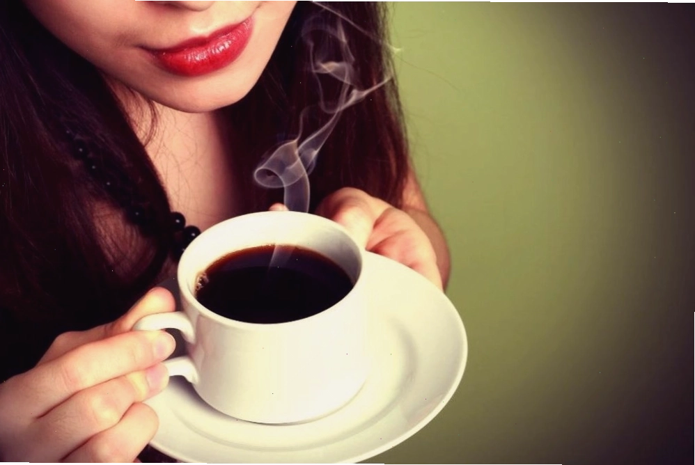 Người bị nổi mề đay cần tránh chất kích thích