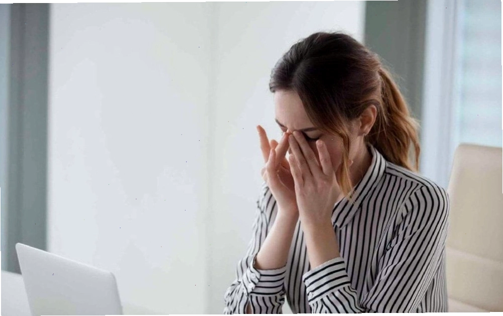 Người bị rối loạn cảm xúc thường có những biểu hiện nhạy cảm thái quá