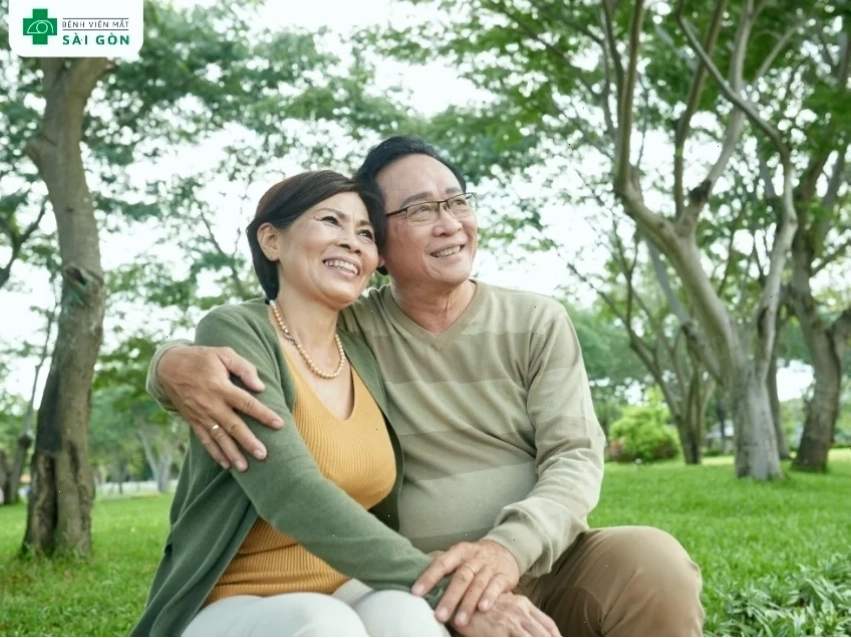 Người sau 60 tuổi dễ mắc glaucoma