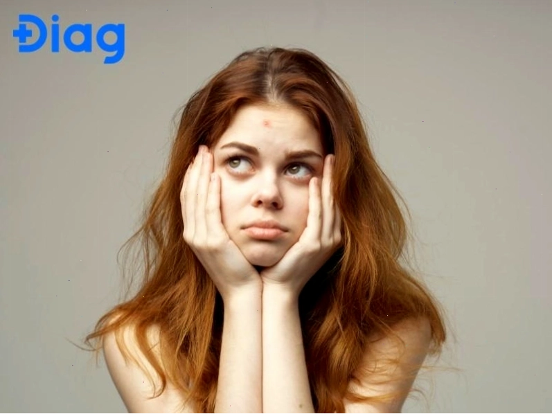 Người trẻ mới bắt đầu có kinh nguyệt thường có chu kỳ không đều do nội tiết tố chưa ổn định