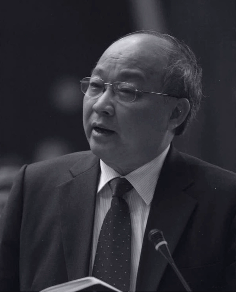 Nguyên Bộ trưởng Bộ Y tế Nguyễn Quốc Triệu trong một sự kiện quan trọng