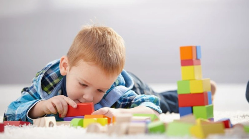 Nói nhảm một mình là bệnh gì và khi nào cần thăm khám bác sĩ