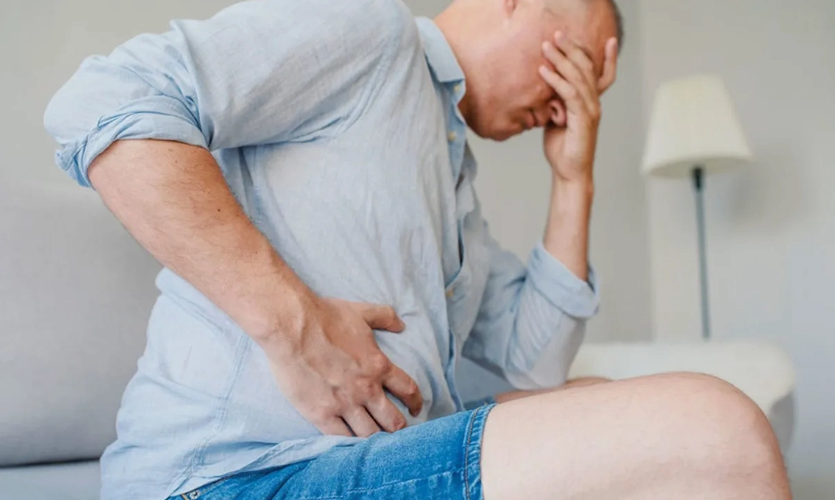 Ra máu ở hậu môn là bệnh gì và những điều cần lưu ý về sức khỏe