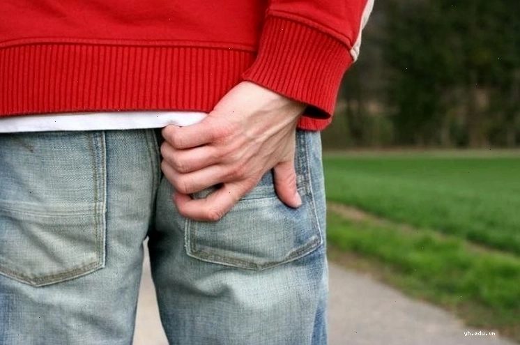 Rò hậu môn có thể khiến phân của bạn có màu xanh lá cây