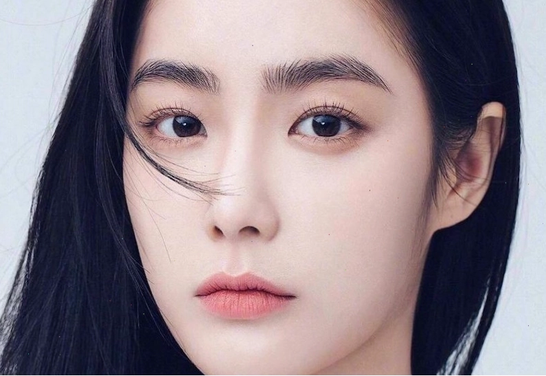 Rụng lông mày có thể được điều trị bằng nhiều phương pháp khác nhau dựa trên nguyên nhân gây bệnh