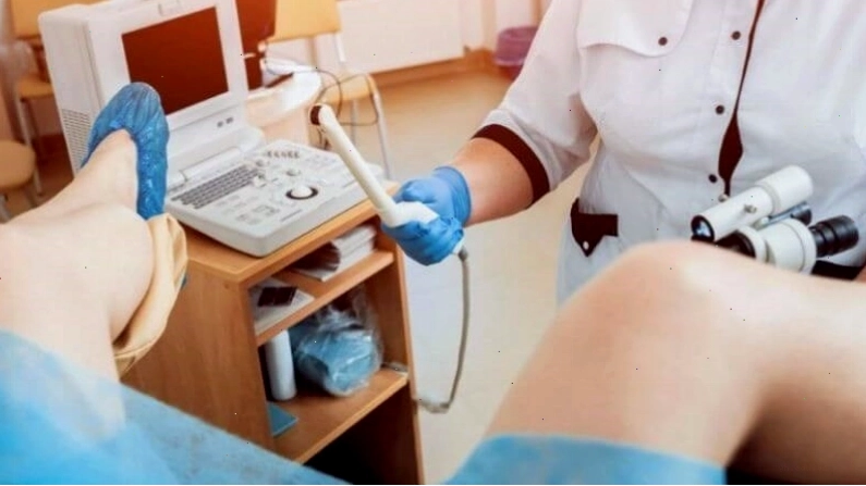 Siêu âm đầu dò giúp bác sĩ chẩn đoán thai trứng