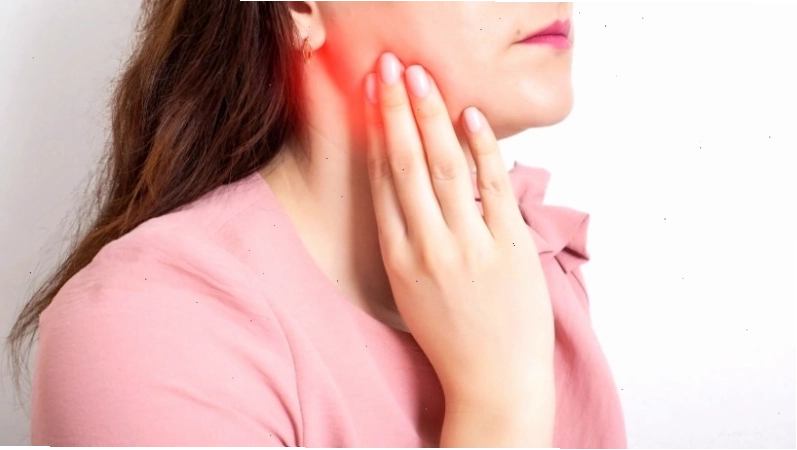 Sưng mặt có thể do dị ứng hoặc viêm xoang