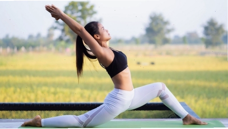 Tập yoga cải thiện vòng bụng