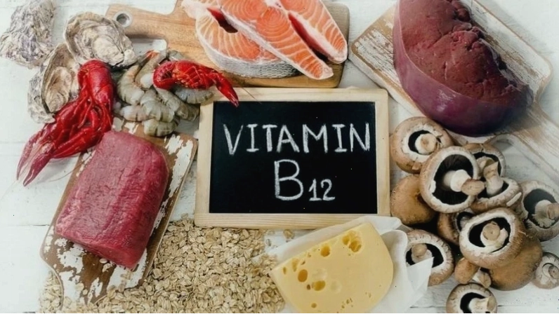 Thiếu vitamin B12 gây thiếu máu, làm tê bì ngón chân cái