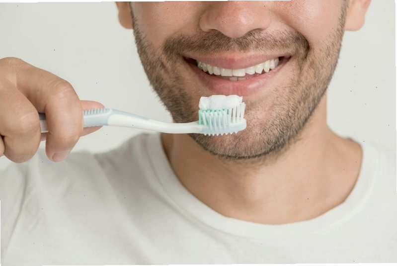 Thói quen vệ sinh răng miệng ảnh hưởng đến tình trạng tăng tiết nước bọt