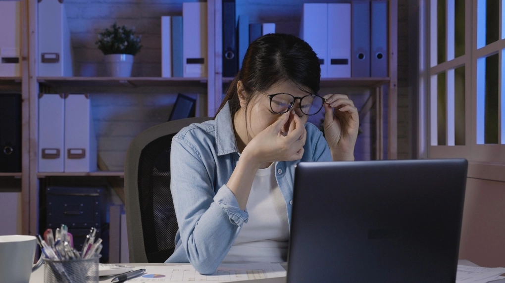Thức khuya nhiều bị bệnh gì và những tác hại khôn lường tới cơ thể