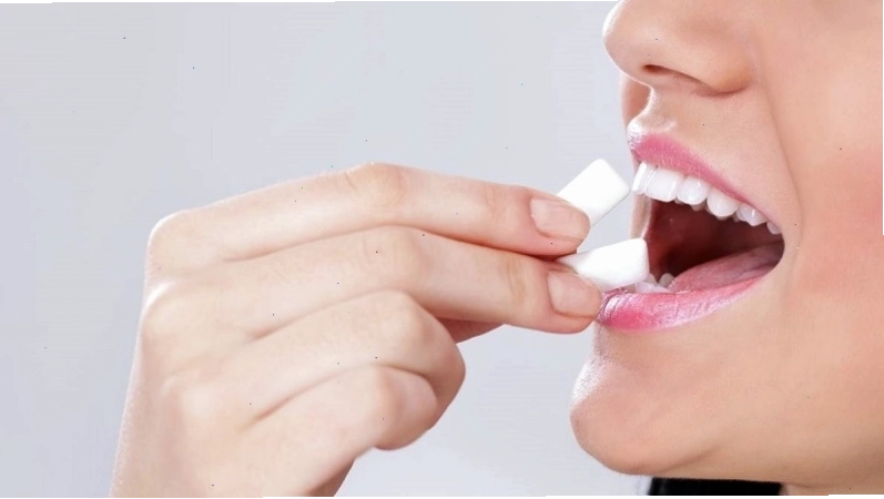 Thường xuyên nhai kẹo cao su dễ làm tích tụ khí trong đường ruột gây xì hơi nhiều