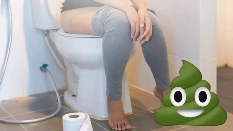 Tìm hiểu đi cầu phân xanh đen la bệnh gì và dấu hiệu cần lưu ý
