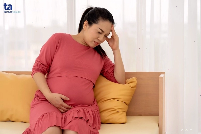 Tình trạng đau đầu khi mang thai có thể là triệu chứng cảnh báo của bệnh tiền sản giật