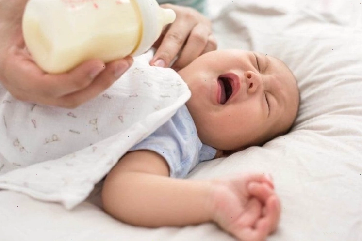 Trẻ nhiễm virus RSV thường bú kém biếng ăn